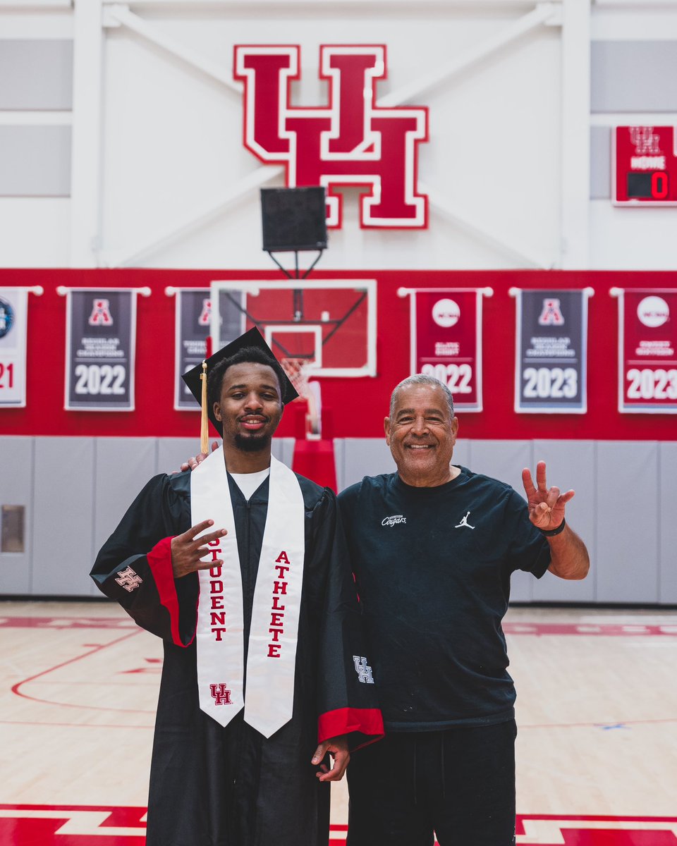 Coach Kelvin Sampson tweet media