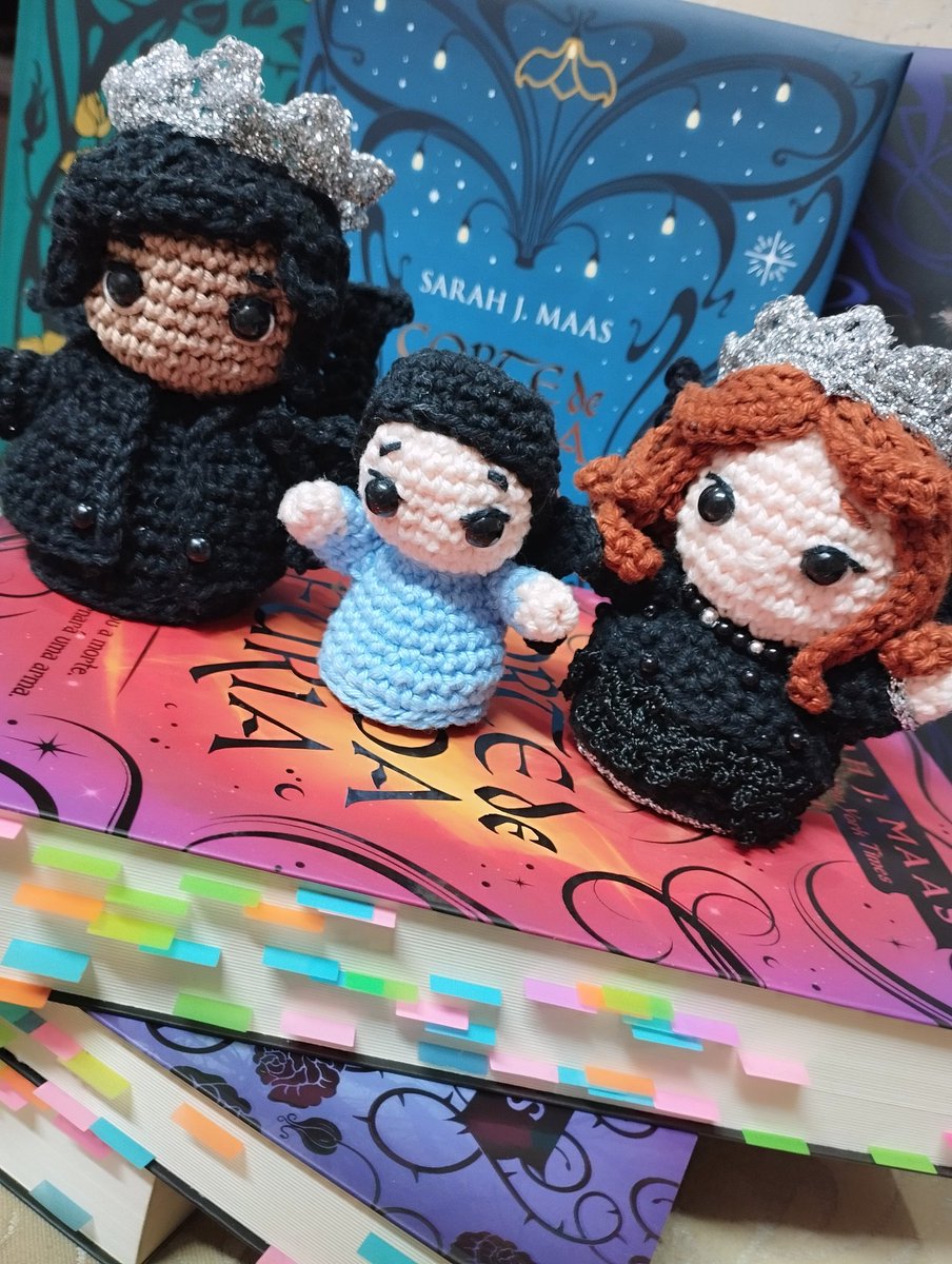 rhyssmate's tweet photo. PESSOAAAAAL, HOJE VENHO DIVULGAR MINHA LOJINHA DA SHOPEE, TEM LIVROS QUE TÔ VENDENDO, AMIGURUMI, ETC, QUEM PUDER DA UMA OLHADINHA E DÁ RT?? OBRIGADAAAA 🥰🥰🥰♥️  
 https://t.co/TmvFeZHQmk https://t.co/OP4Dou0tfm