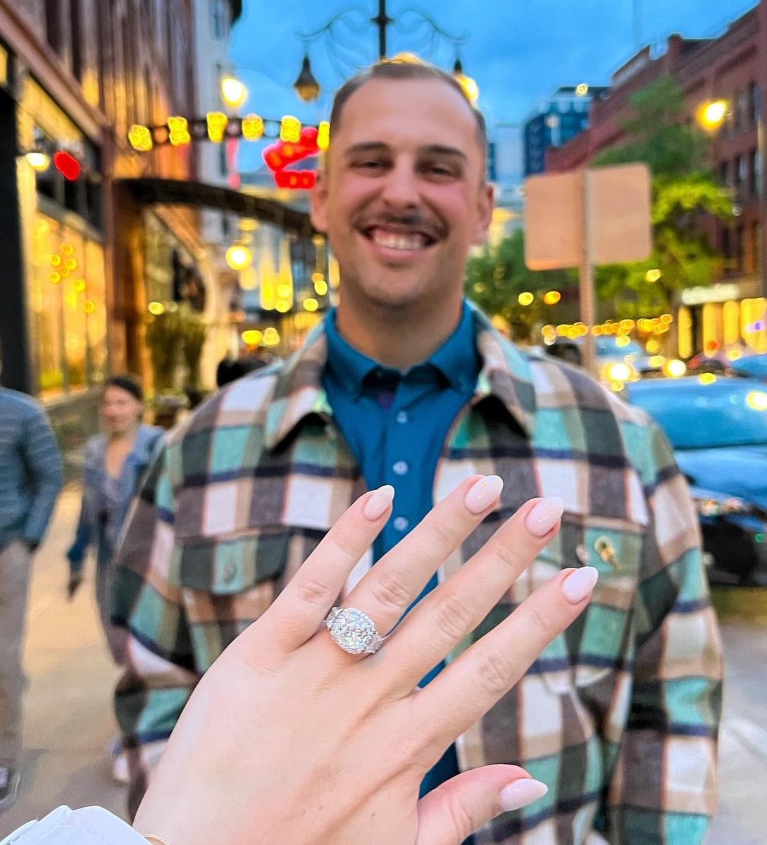 _abigaiiiil's tweet photo. Nathaniel Lowe is engaged! 💍 

In the midst of a really trying time for his family he’s been positive, joyful and always had a smile on his face. Happy for such an exciting season to begin. 

Congrats to the future Lowe’s! #StraightUpTX https://t.co/r4XPze1inN