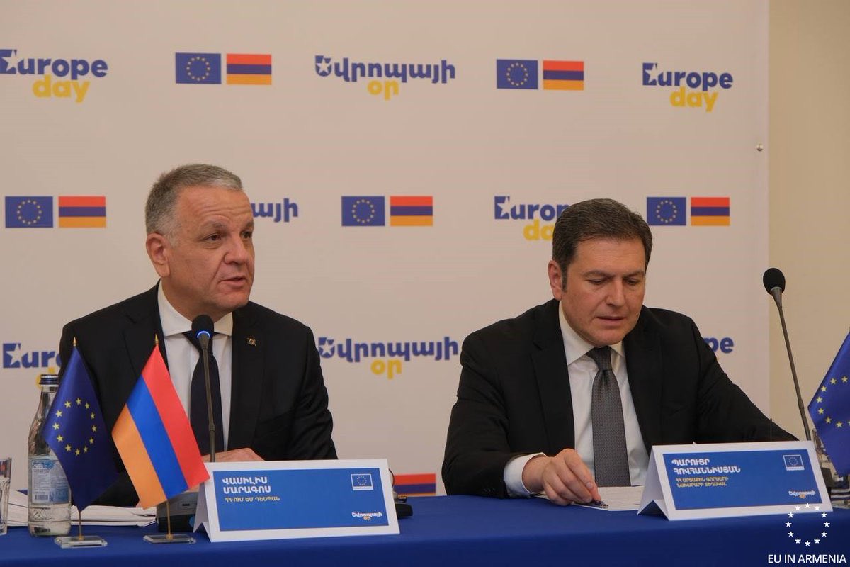 🇦🇲🤝🇪🇺 Launching events dedicated to #EuropeDay, DFM @ParuyrPH & @EUambArmenia Vassilis Maragos emphasized the strong dynamics of #Armenia-#EU relations based on ambitious bilateral agenda & reaffirmed unwavering commitment to further deepening multilayered partnership in line…