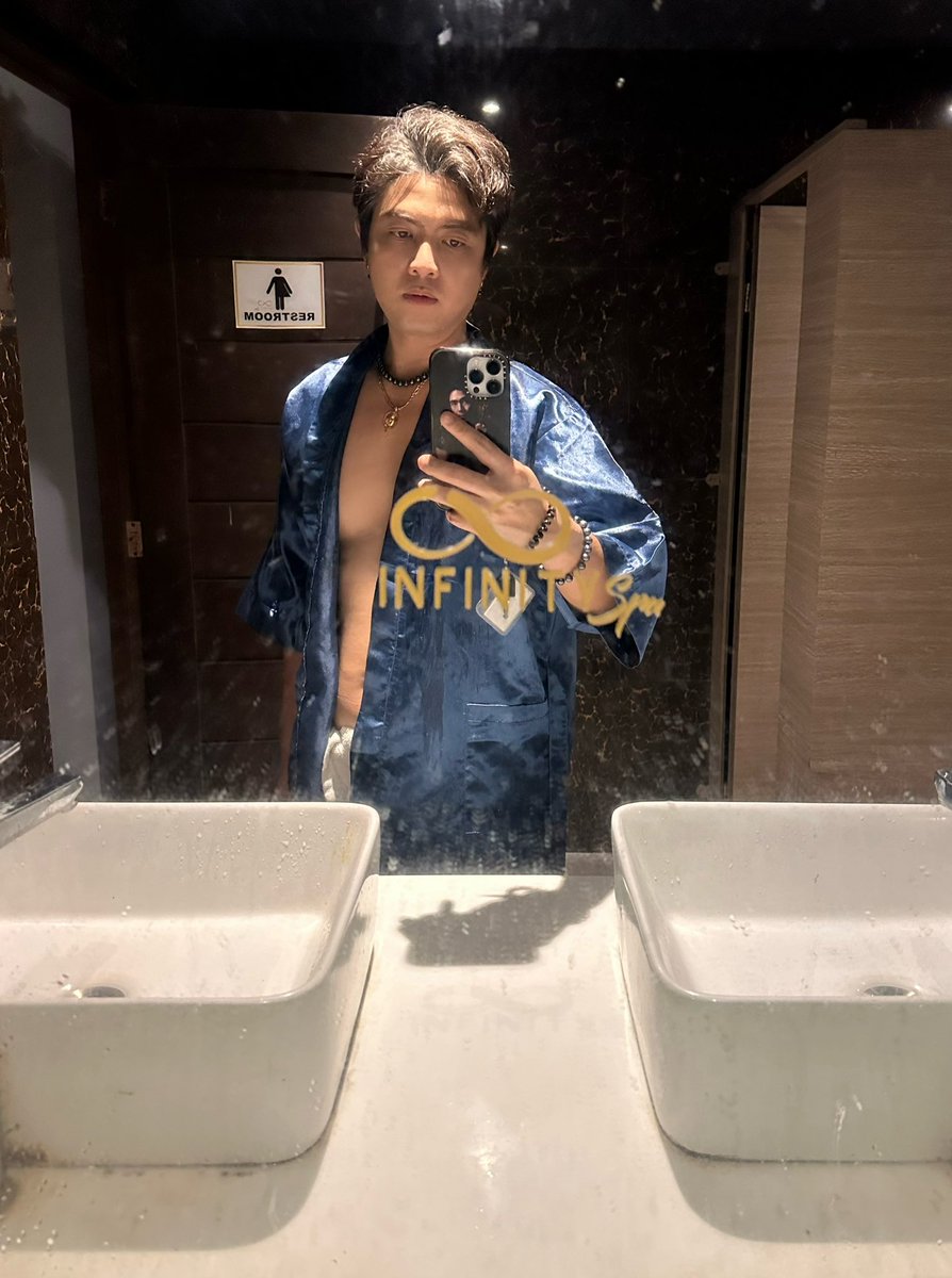 spamaniac88's tweet photo. Such a Great Nigh πββοΈ
Sayang nakaalis na si Kuya na nakared Jersey na long hair haha #infinitybayarea @infinity_spa_ph #isspa https://t.co/HjE1uTo2IG