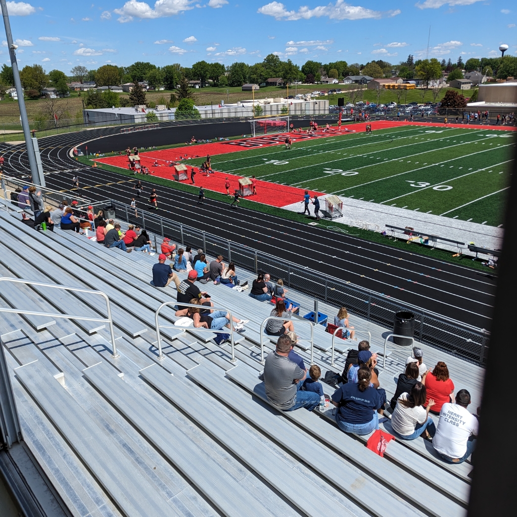EpworthElem's tweet photo. An amazing day at our district annual track meet (all five elementary schools)! Thank you to our district Physical Education teachers and staff for making this happen. The kids ran hard! https://t.co/FbgAZBd2Jl