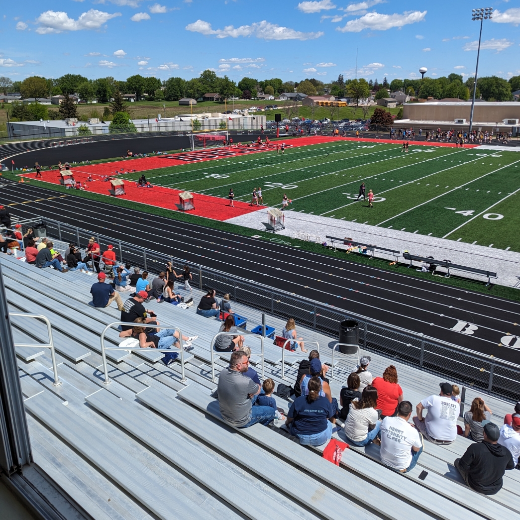 EpworthElem's tweet photo. An amazing day at our district annual track meet (all five elementary schools)! Thank you to our district Physical Education teachers and staff for making this happen. The kids ran hard! https://t.co/FbgAZBd2Jl