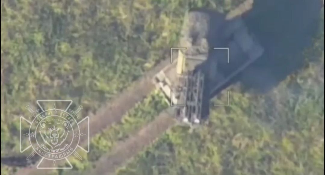 MahalaxmiRaman's tweet photo. 🇷🇺🇺🇦 Destruction of the #Ukrainian "Frankenstein" Air Defense.

In the #Kharkov region, the so-called FrankenSAM, a #BUK launcher adapted for Western #AIM7 Missiles, was destroyed. 💥🚀
#RussiaUk https://t.co/nmgnJcmLws