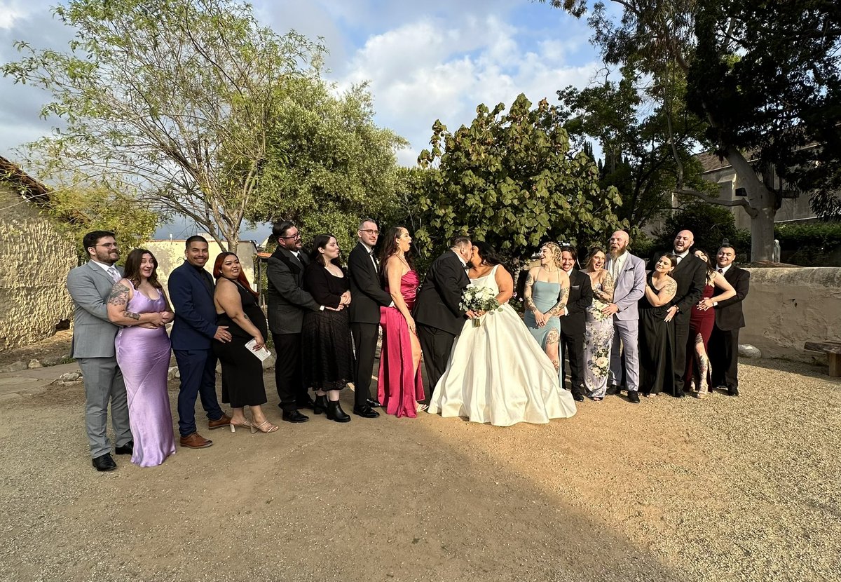 The Gang™️ rollin up to the Feud.