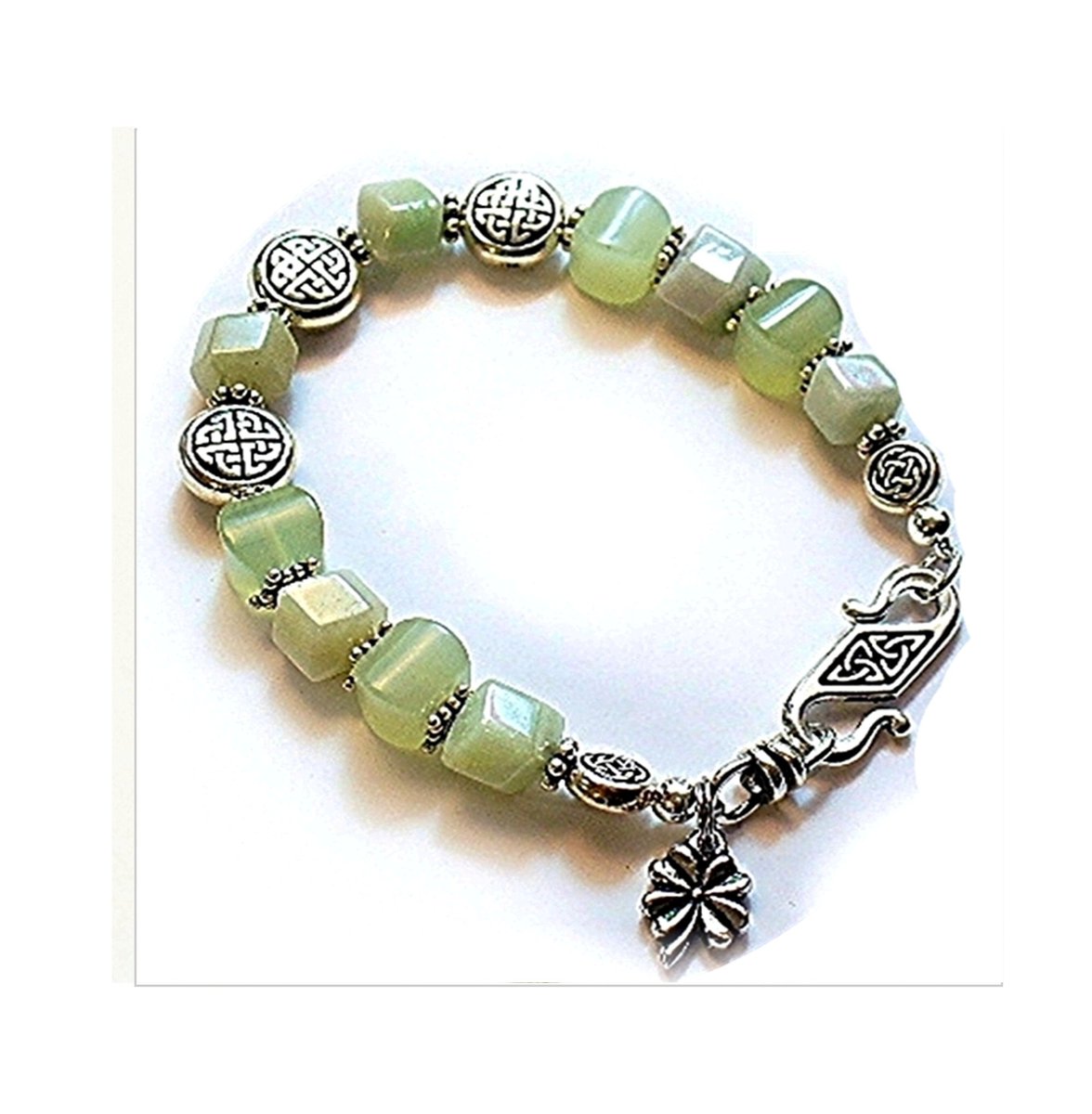 Green Aventurine Celtic Bracelet, Heart Chakra Bracelet, Gaelic Stone Bracelet tuppu.net/6839533 ##chakra #etsygifts #StPatricksDay