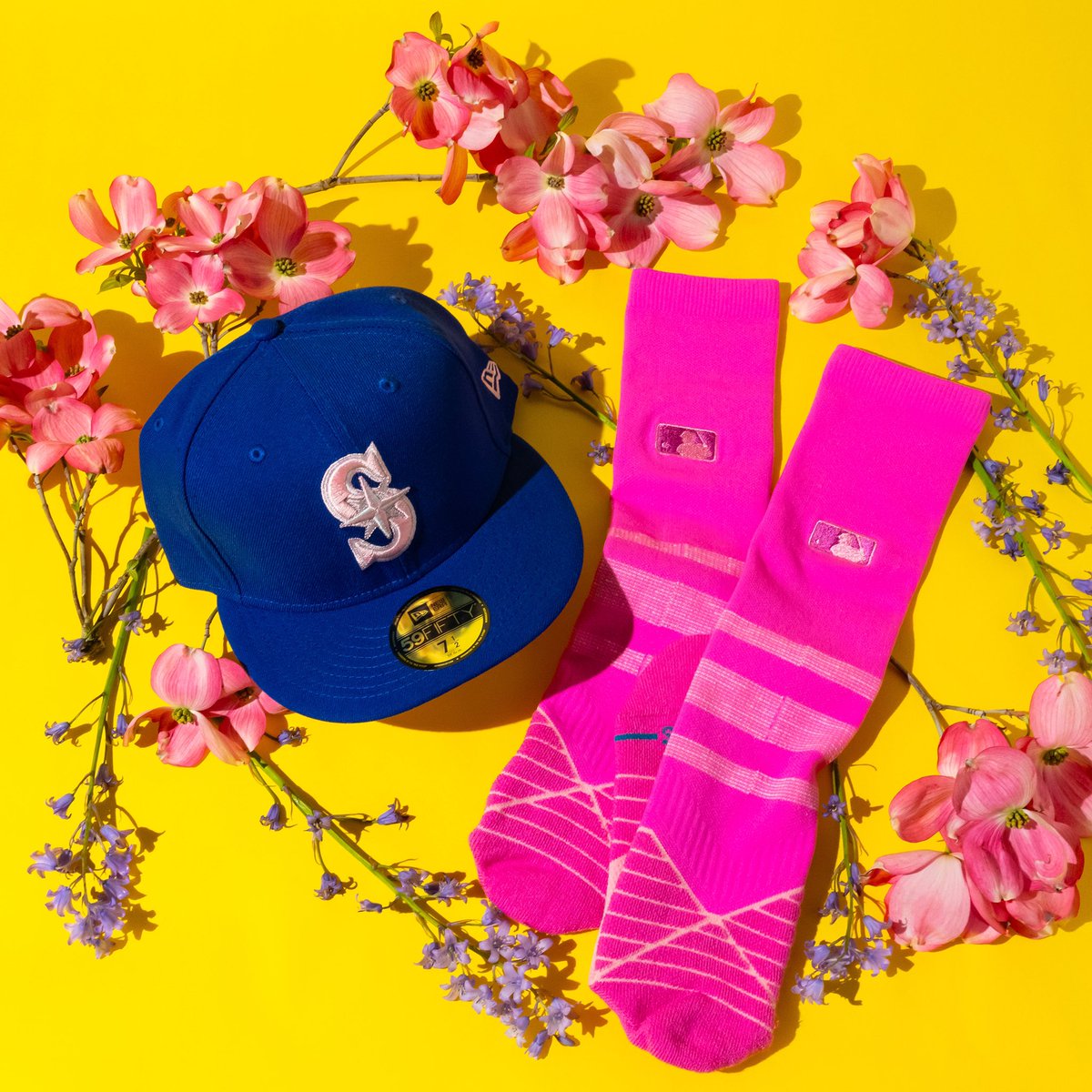 Here’s a sneak peek at the 2024 Mother’s Day on-field cap and sock which will be worn on Sunday and available now! The cap is also our Cap of the Homestand and is available in the following silhouettes: 🌸 59FIFTY fitted 🌸 Low Profile 59FIFTY 🌸 39THIRTY stretch 🌸 9TWENTY…