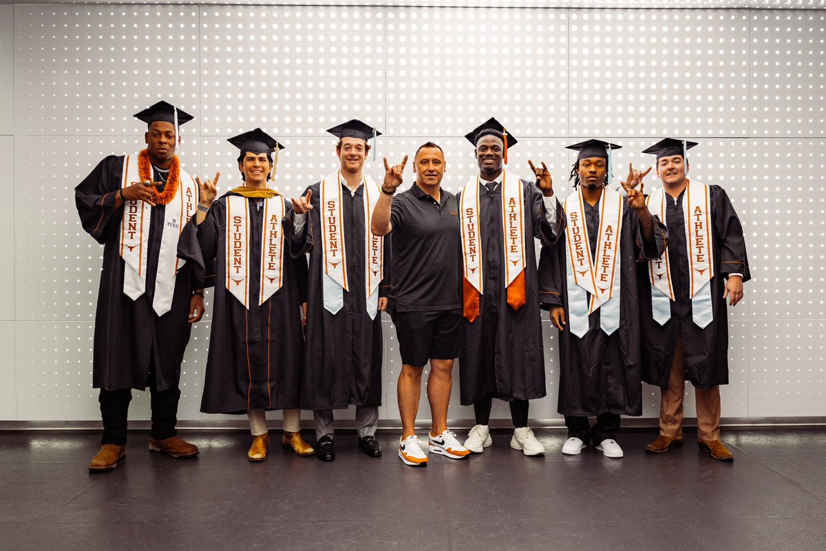 Graduation Weekend 🎓🤘 @CoachSark x @TexasLonghorns