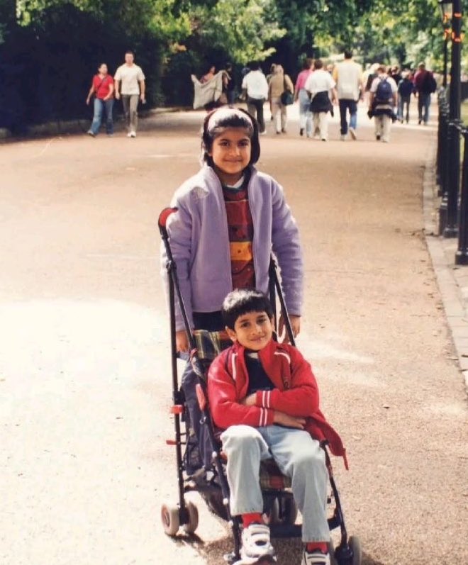 Dear @ananya_birla mam, Do you know the Cute girl?😍🥰🥰💜💜💜💜💜

#Artist #AnanyaBirla #AnanyaShreeBirla #AnanyaBirlaTeam #AnanyaShree #BusinessWomen #AB @NeerjaBirla #AnanyaBirlaFans #Ananya #success #AdityaBirlaGroup #AdityaBirla #Cute #Reels #video #NightVibe