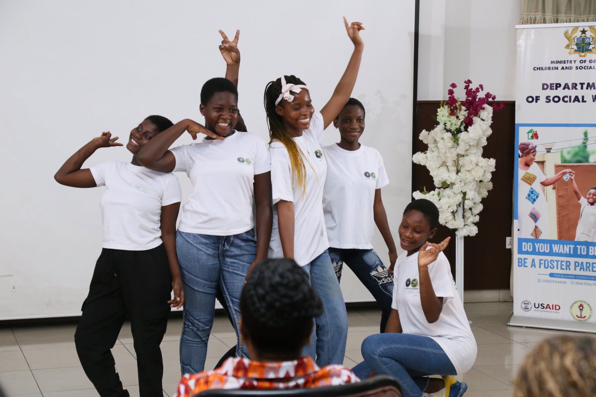 Every child deserves to be loved and nurtured in a safe & healthy family environment, where they can thrive & reach their full potential. Today, the @MoGCSP_Ghana, with the support of UNICEF & @USAID, has launched a 5-year National Care Reform Roadmap. #ForEveryChild, protection