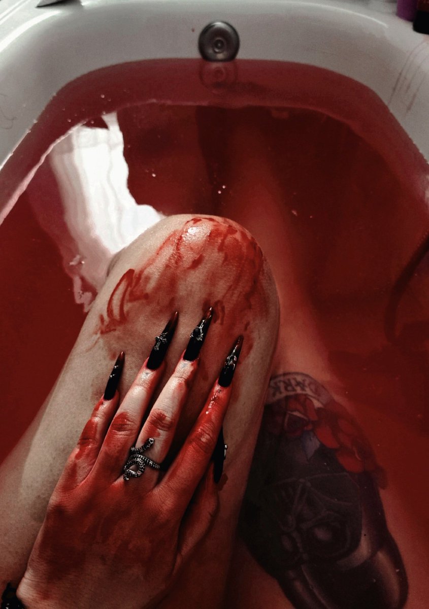 Bloody bath 🩸