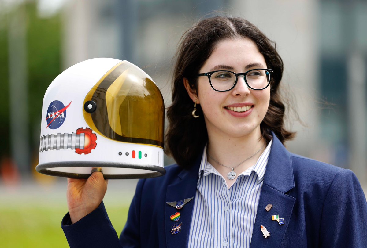 Sinead Ahern (5A) won second prize in the Career Portal national competition for her vlog based on her  TY work experience in NASA. Sinead was recognised for this achievement in the Department of Education yesterday @CareersPortal