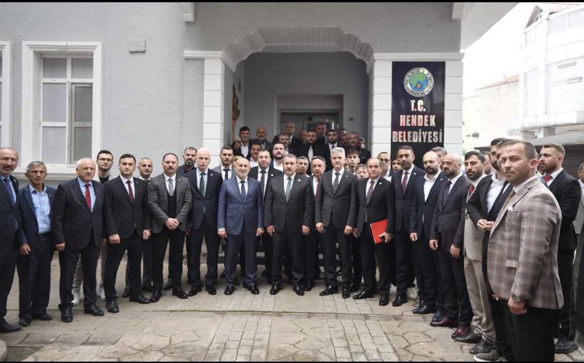 Genel Başkanımız sayın Mustafa Destici beyle birlikte , Hendek Belediye Başkanımız İrfan Püsküllü'ye hayırlı olsun ziyaretinde bulunduk 
<a href="/bbpgenelmerkez/">BÜYÜK BİRLİK PARTİSİ</a> 
<a href="/Mustafa_Destici/">Mustafa Destici</a> 
#BiirlikteYöneteceğiz