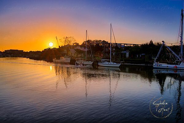Check out this Charleston sunrise: buff.ly/3JUUPxB #SheliaHuntPhotography #Charleston #CharlestonSC #BestOfThePalmettoState #buyintoart #BestOfTheUSA #BestOfThe_USA #BestOftheUSA_Sunrise_Sunset #CharlestonSunrise