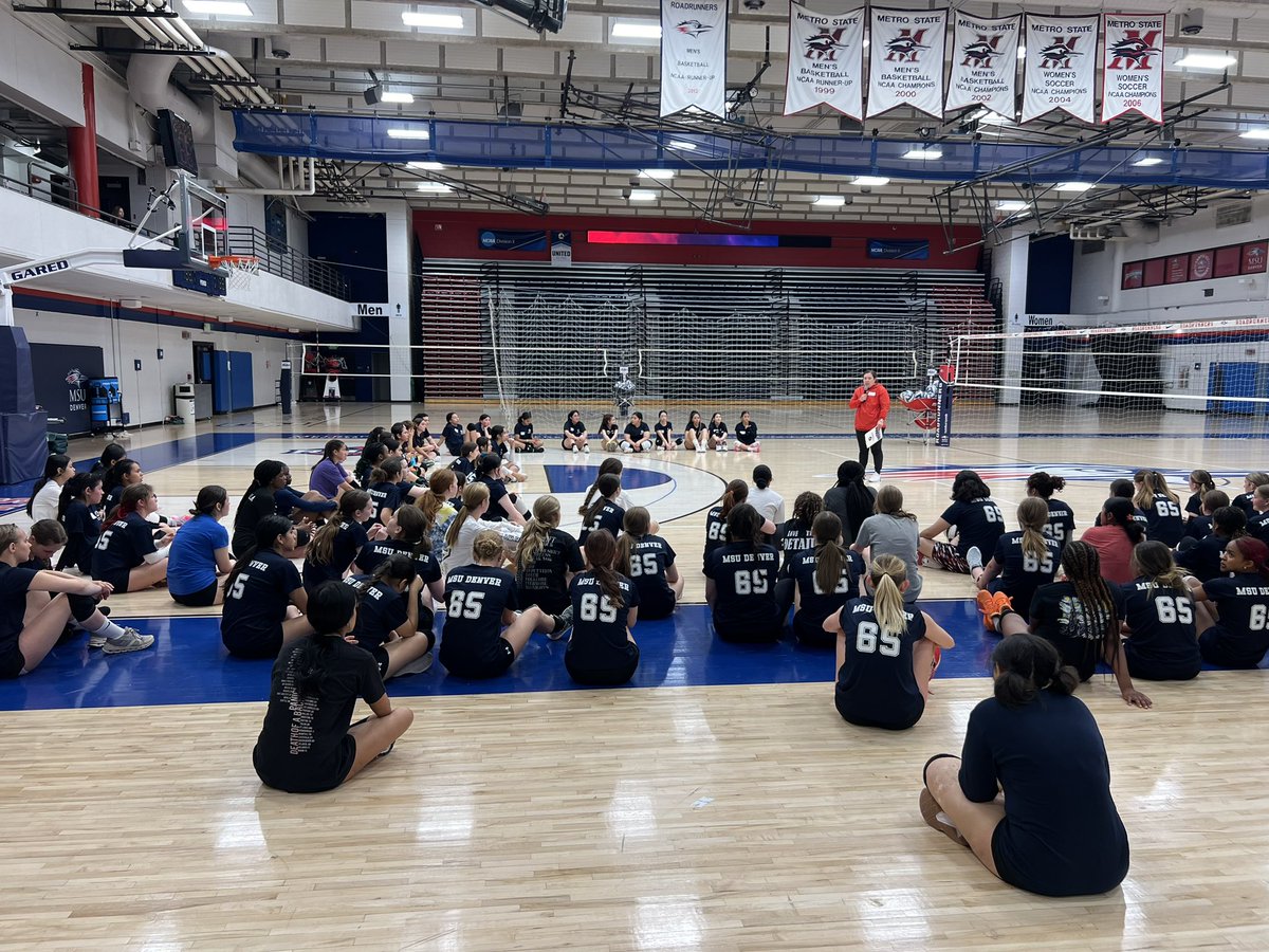 Opportunity Camp was a huge success last night! We had a record  # of campers 100+ sign up! We had a great time working w/ you on your VB skills! Thank you for all your hard work campers! S/O to our amazing coaching staff who volunteered their time last night! 

#GetRowdy🔴🔵