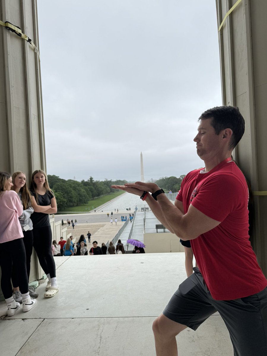 coachcotter's tweet image. @CoachDeRoads10 showing his strength off to a great leader! #PanthersinDC #throwtotheflatsorrun