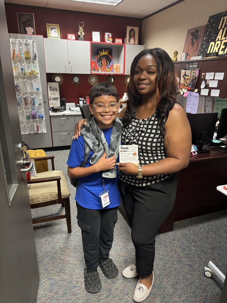 The smile that we carry and the positive impacts we have makes a difference. Jordan showed his thank you this week. I appreciate him and his mom for allowing me to share this memorable moment with you. @KleinISD @KISD_Counselors