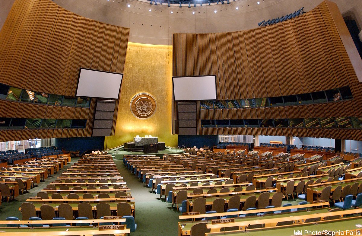 L'Assemblée générale de l’ONU estime que l'État de Palestine est qualifié et devrait être admis en tant que membre des Nations Unies. L’Assemblée recommande en outre au Conseil de sécurité de réexaminer la question. un.org/fr/ga/