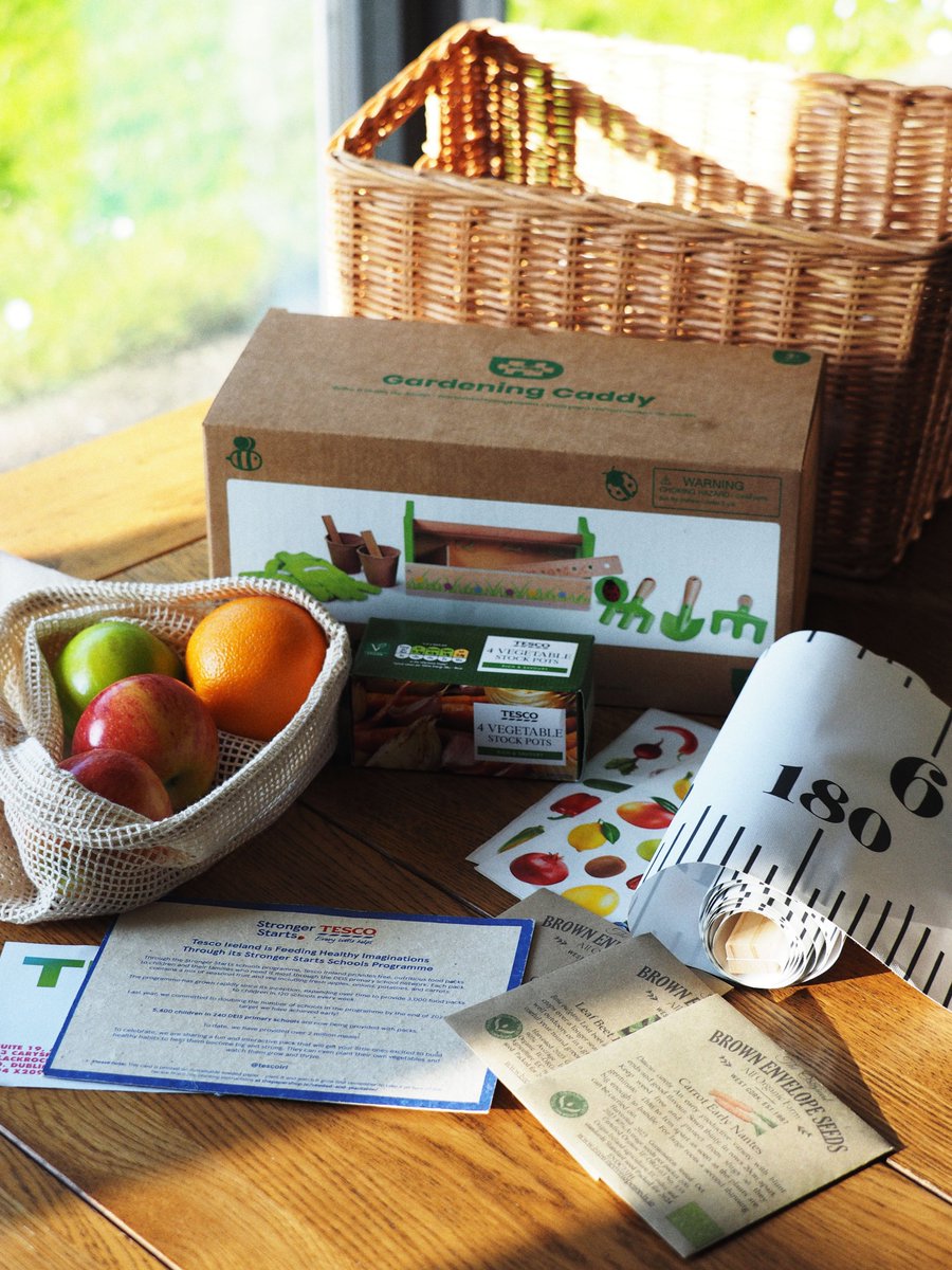 Many thanks to the good people of Tesco for the gift set which celebrates the Tesco Stronger Starts schools programme, which gives thousands of children in primary schools free food packs containing a mix of seasonal fresh fruit and veg.