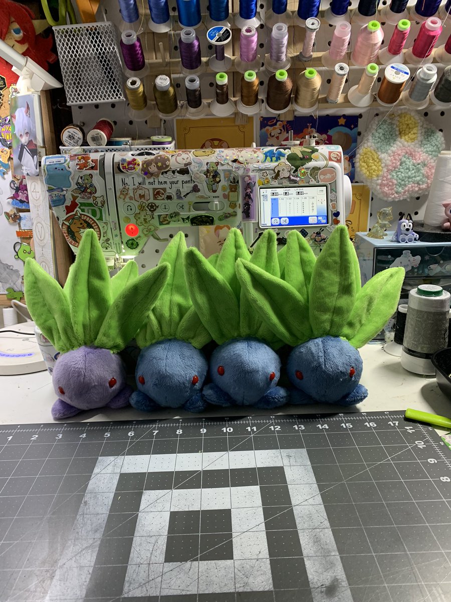 Idk about you guys, I know Oddish is blue but they just looks better with purple bodies to me 

It looks more correct?