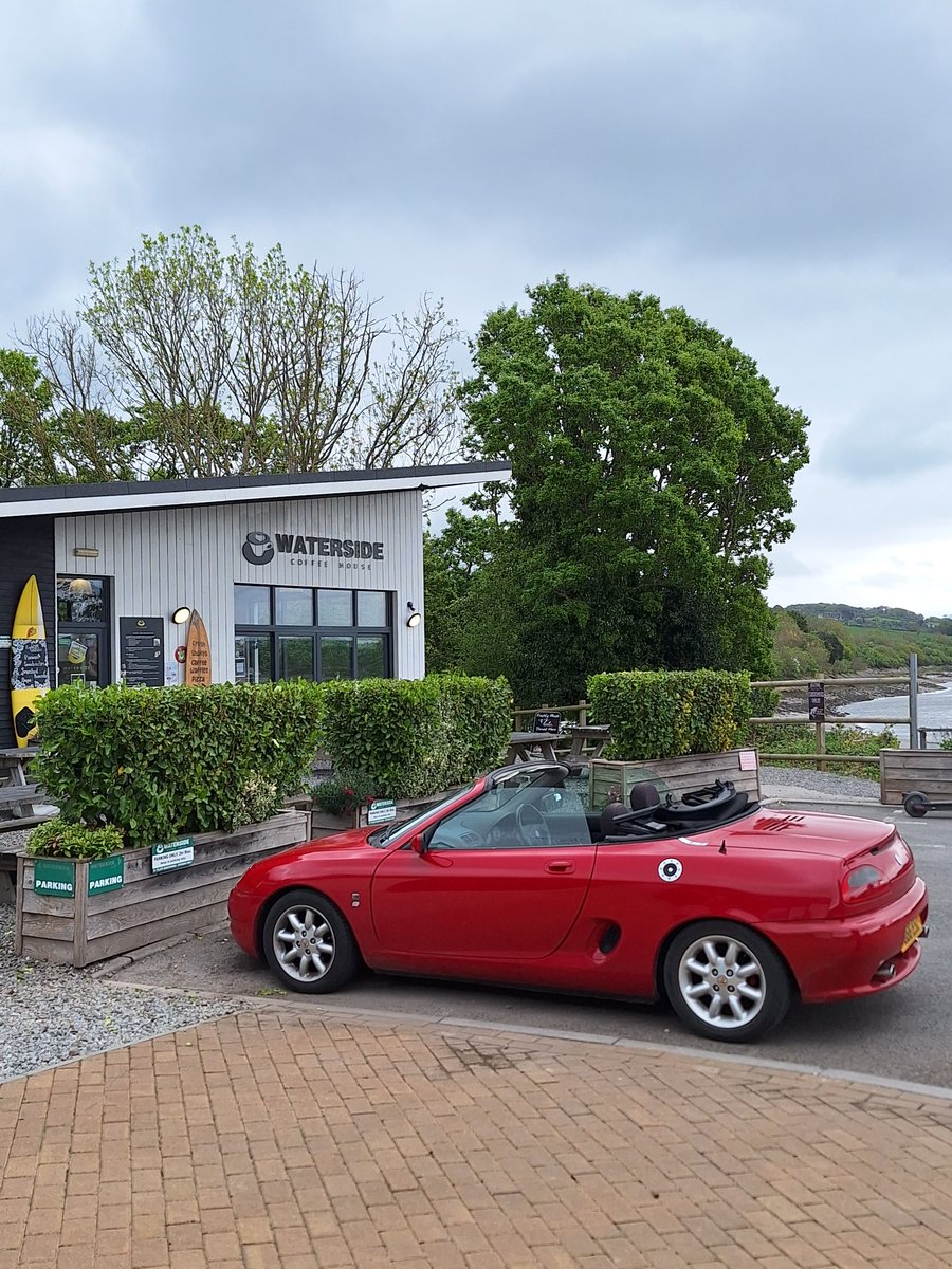 Lovely little snack by the river...
Waterside, Chivenor, Braunton. North Devon.