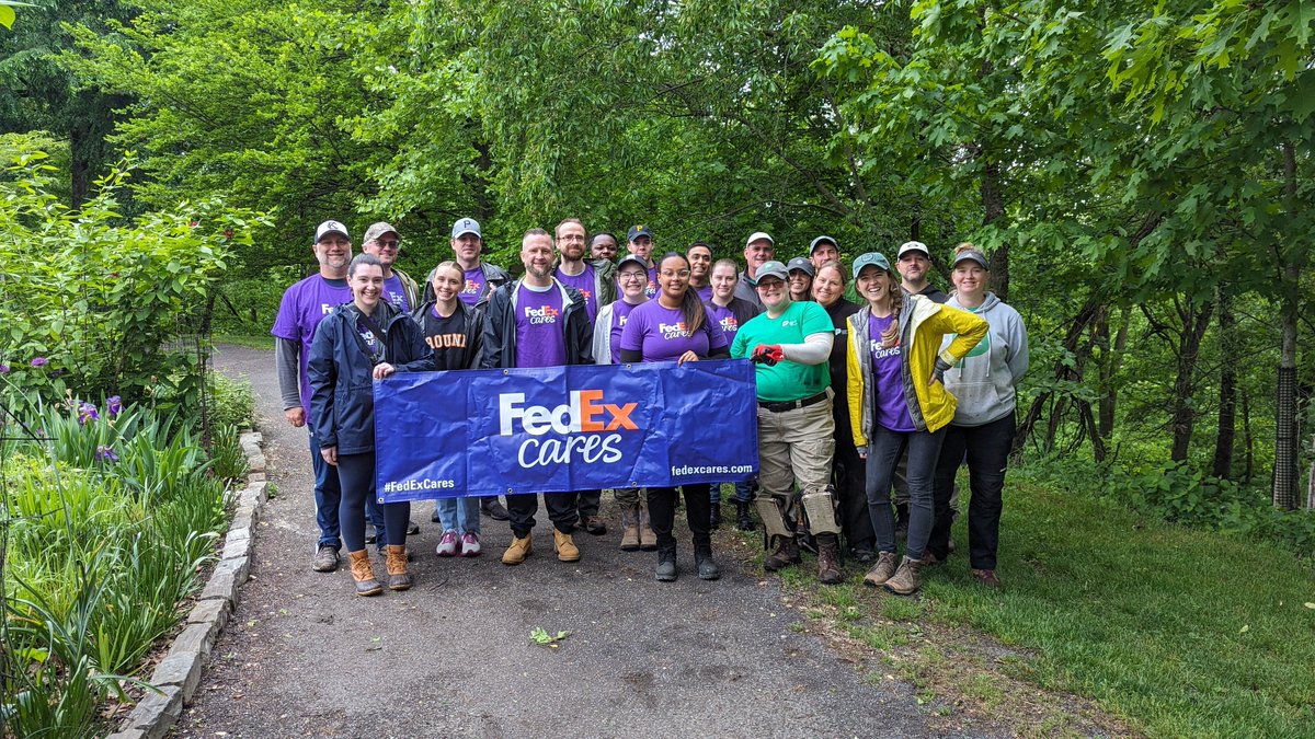 Today, the hardworking team from @FedEx helped us plant 61 trees along critical slopes in Riverview Park. FedEx also generously invested in two new beautification projects in the park that will add perennial plants and flowers to the visible entry and circle gardens. We 💚Team