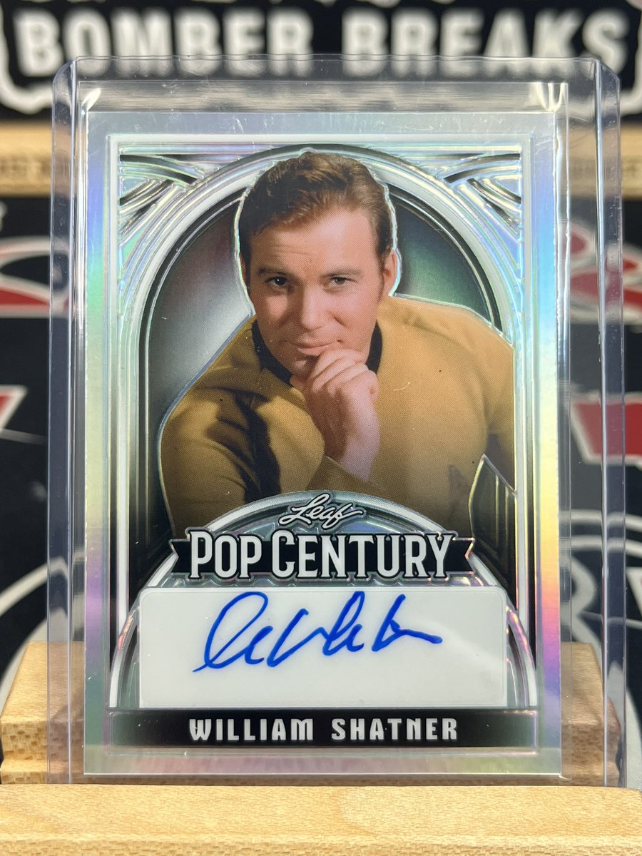William Shatner as Captain Kirk /25 Auto pulled today from our @Leaf_Cards Metal Pop Century! 💥💥 @WilliamShatner @StarTrek #startrek #captainkirk #williamshatner #autograph #groupbreaks #thehobby #boxbreaks #casebreaks #popcentury #like #boom #follow #share #collect