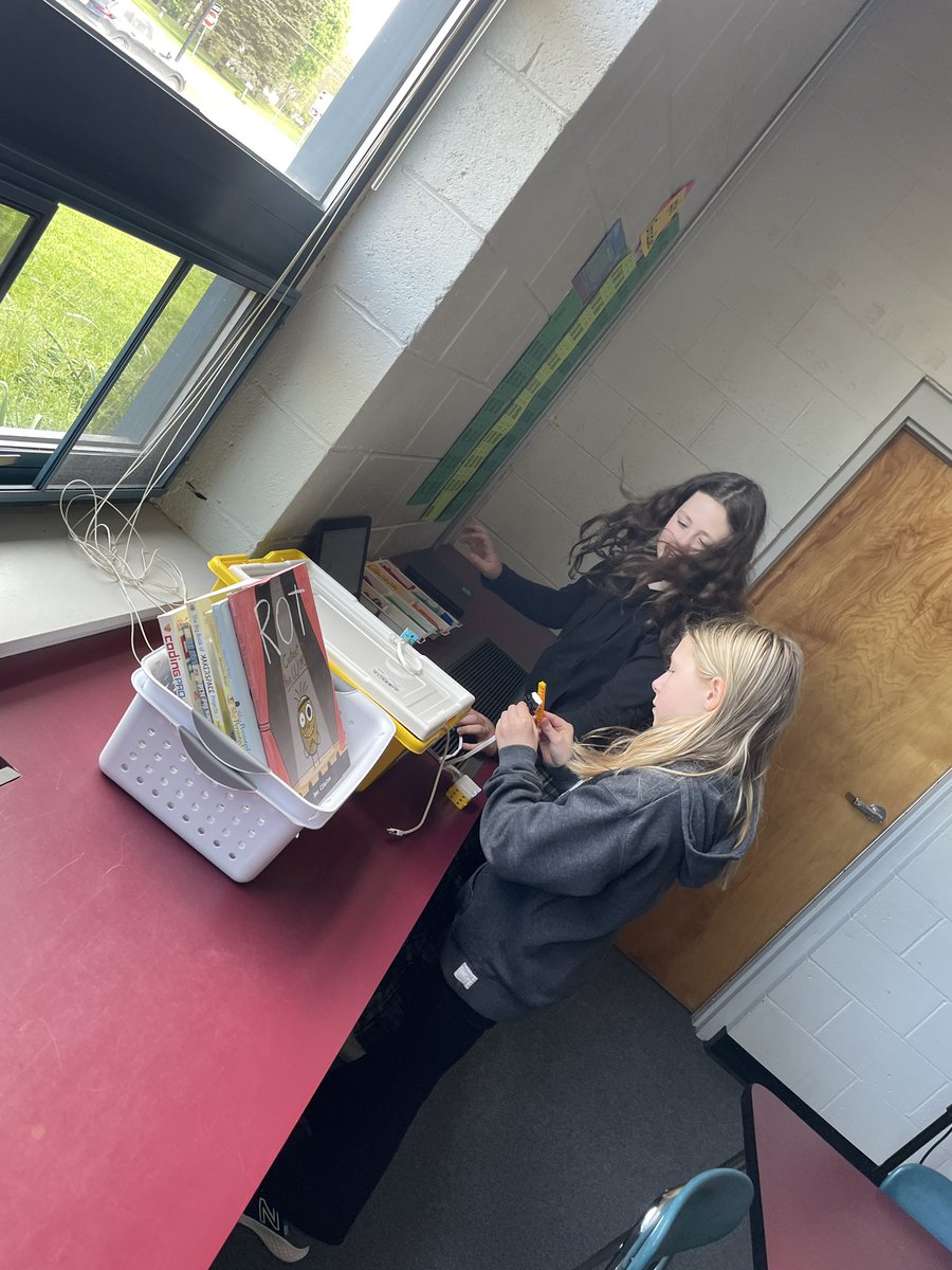 Kate Merten (@kmertendli) on Twitter photo Coding Legos on a Friday afternoon - <a href="/parmenterschool/">Parmenter Elementary</a> <a href="/FranklinPSNews/">Franklin Public Schools, MA</a> <a href="/DliFranklin/">Franklin DLI</a> Coding Legos on a Friday afternoon - <a href="/parmenterschool/">Parmenter Elementary</a> <a href="/FranklinPSNews/">Franklin Public Schools, MA</a> <a href="/DliFranklin/">Franklin DLI</a>