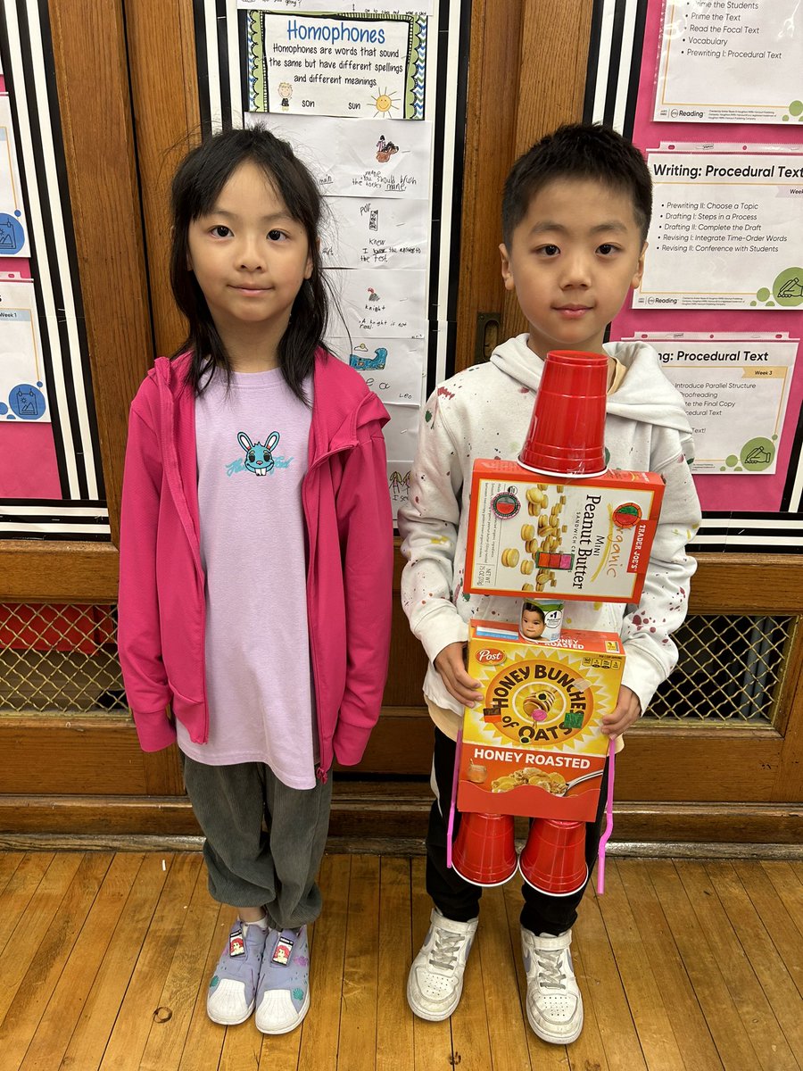 RodriguesPS159's tweet photo. What a beautiful way to end #TeachersAppreciationWeek with Family Friday! Our young engineers made recyclable robots made of recyclable goods donated by our amazing parents/guardians. Check out our #STEM Recycable Robots in celebration of #EarthDay https://t.co/YFQNPnaKd7