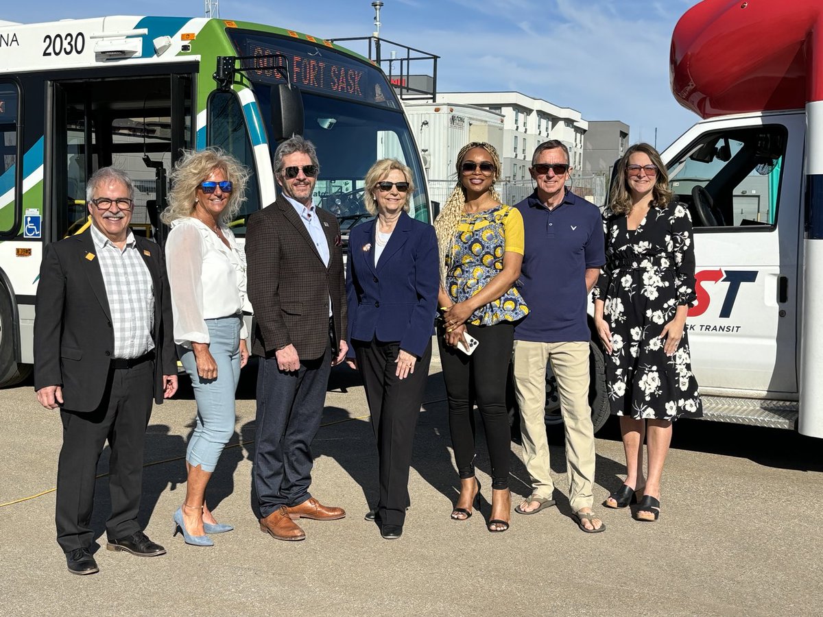 Today begins a new chapter in inter-municipal collaboration as Strathcona County signed an agreement with Fort Sask to provide transit services between the two communities. Will connect at Bethel with services into Edmonton. A win for both communities. #strathco #skpk #fortsask