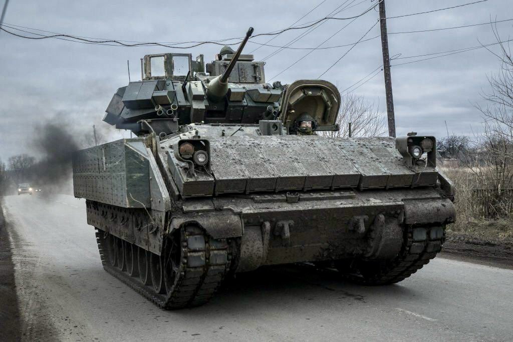 The US just announced a major new $400 million security assistance package for Ukraine: - PATRIOT interceptors - NASAMS interceptors - Stinger MANPADS - HIMARS launchers and ammunition - M2A2 Bradley Infantry Fighting Vehicles