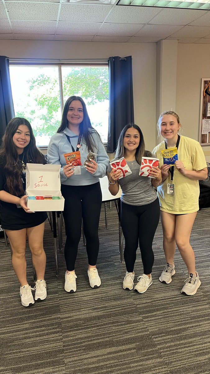 Rockwall StuCo (@rockwallstuco) on Twitter photo For the last day of teacher appreciation week, we provided teachers and staff a Chick-fil-A lunch. We love our <a href="/Rockwall_HS/">RockwallHighSchool</a> staff! #JFND For the last day of teacher appreciation week, we provided teachers and staff a Chick-fil-A lunch. We love our <a href="/Rockwall_HS/">RockwallHighSchool</a> staff! #JFND