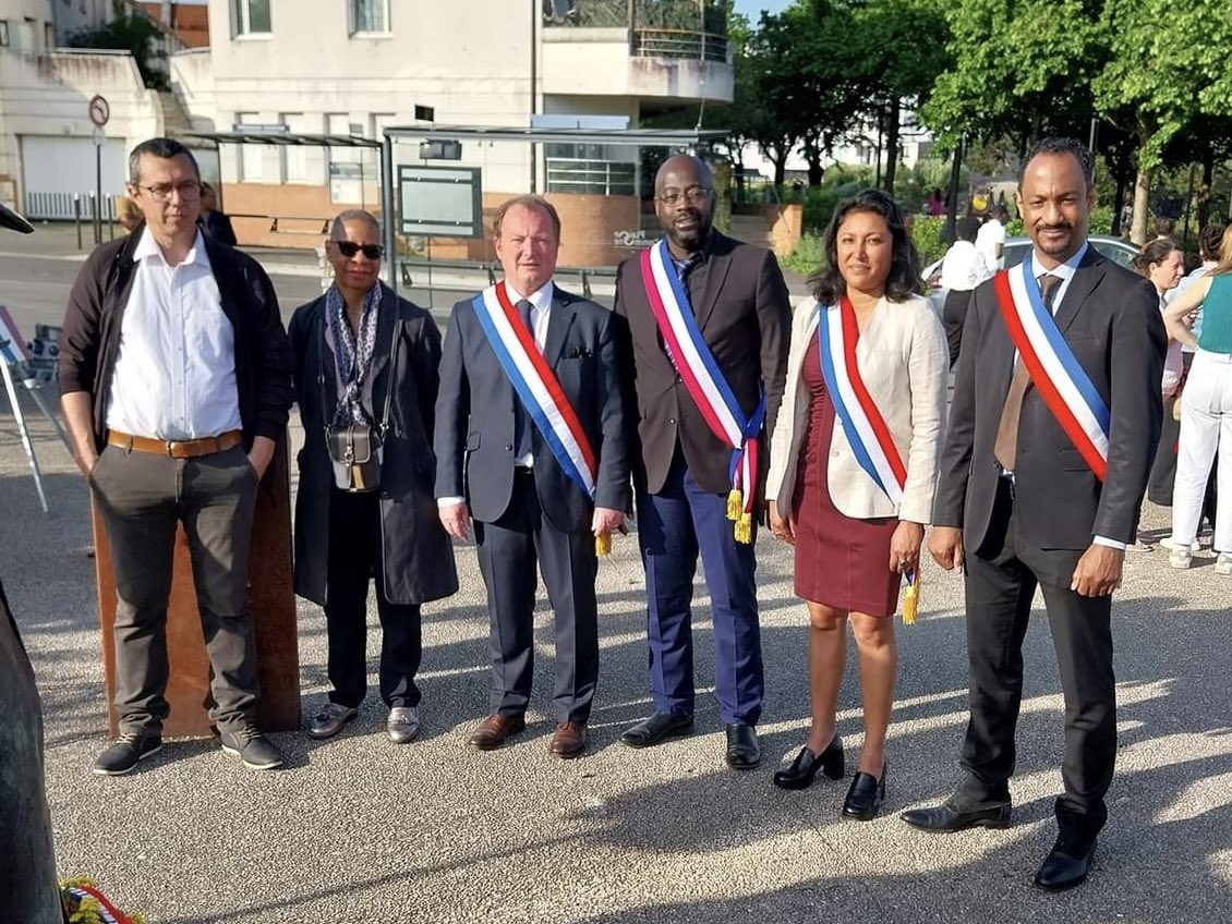 Ce matin au jardin du Luxembourg et ce soir à Villetaneuse pour commémorer la traite, l’esclavage et leurs abolitions. Se souvenir de cette histoire douloureuse que nous avons en partage en Hexagone et dans les Outre-mer. Combattre ces crimes contre l’humanité encore aujourd’hui.