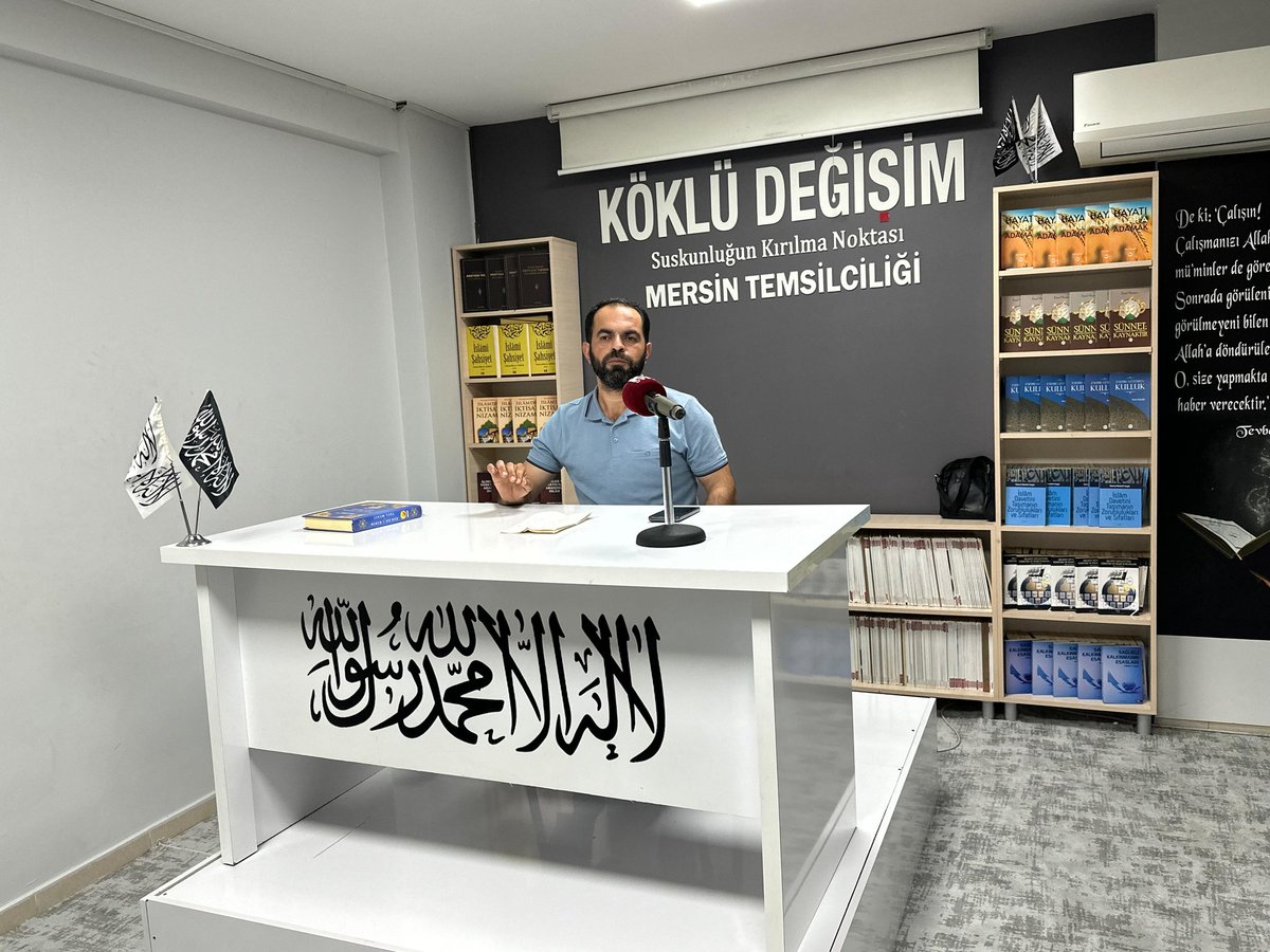 Köklü Değişim Mersin Temsilciliğimizde bu hafta ''CUMA SOHBETLERİ'' kapsamında Mikail Akpolat bizlere ''İslam Akidesi Bağlamında Dost Düşman Fıkhı' başlıklı konusunu anlattı. Programımıza icabet eden kardeşlerimizden Allah razı olsun. Selam ve Dua İle...