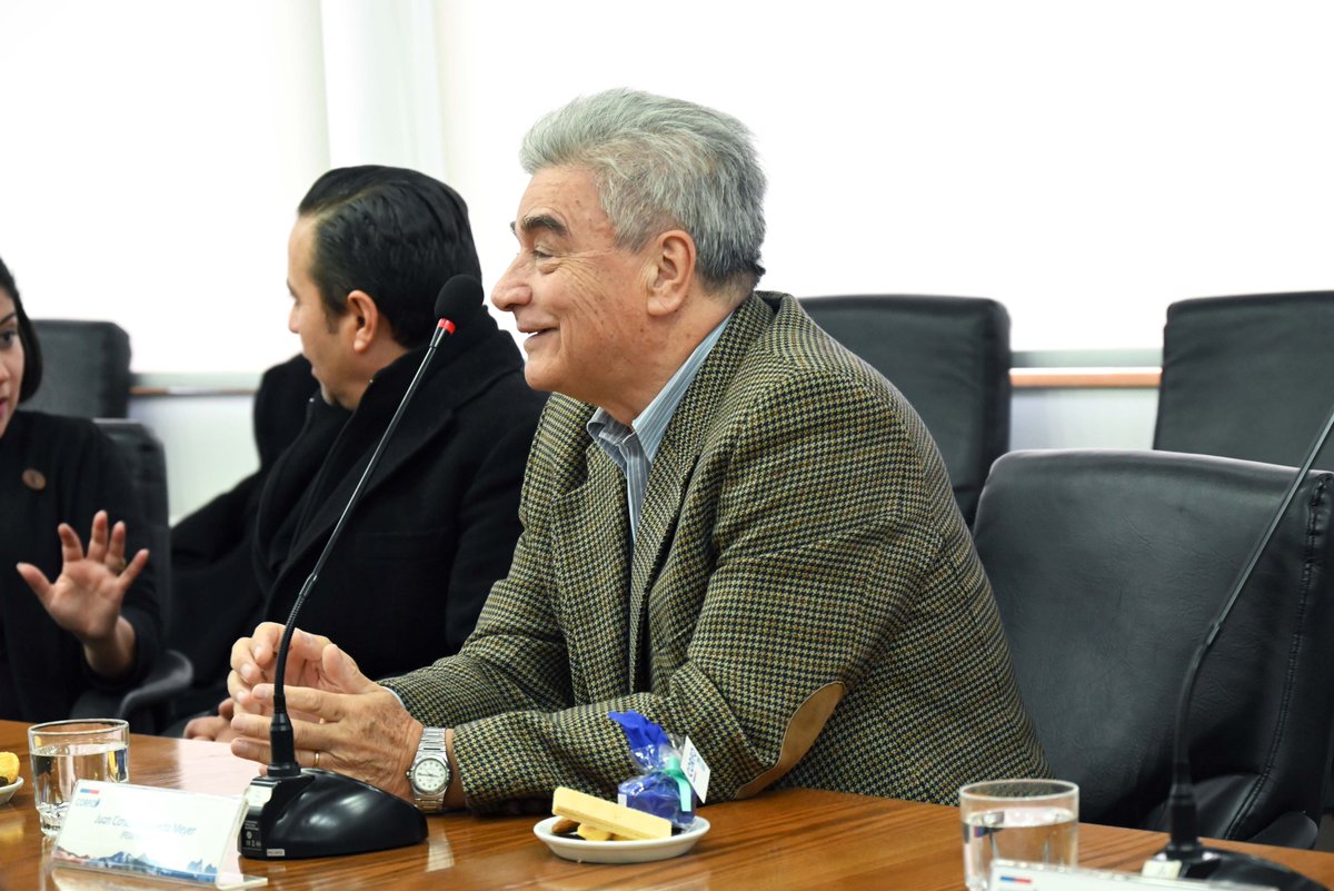 El Consejo de la Sociedad Civil (COSOC), integrado por representantes de los sectores productivos, se reunió con nuestro VPE <a href="/JMBenavente/">JoseMiguel Benavente</a> para conocer el borrador de la Cuenta Pública 2024 de Corfo y compartir sus visiones sobre el trabajo de la institución