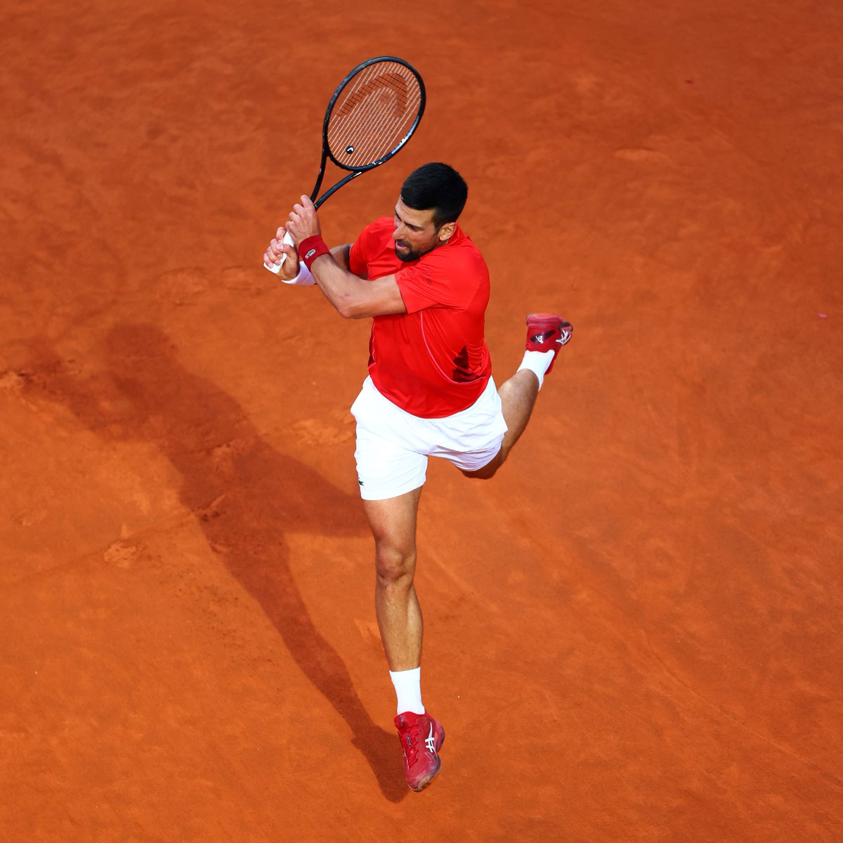 A 𝐝𝐨𝐦𝐢𝐧𝐚𝐧𝐭 debut 👊

⚡ Novak Djokovic celebrates his 79th match in Rome with a 6-3, 6-1 victory over Moutet!

#IBI24 | @atptour