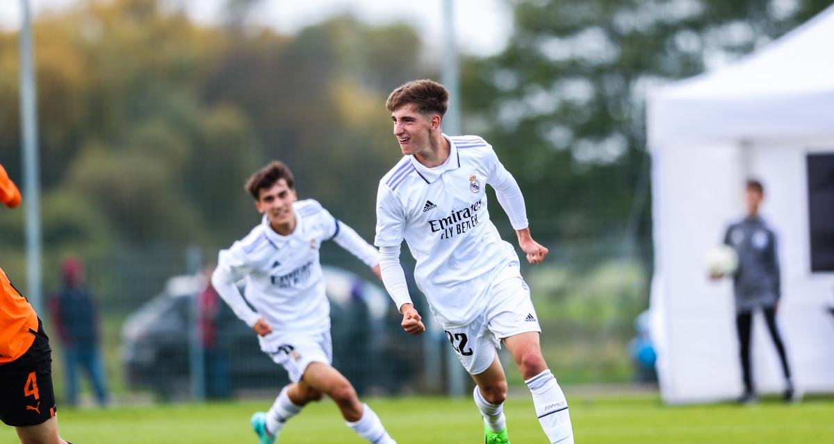 AthleticXtra's tweet image. César Palacios nació en Soria, pero tiene DNI navarro y está empadronado en Pamplona. Sus padres planeaban tenerle en Navarra, y nada más nacer le registraron allí, como aparece en su DNI y libro de familia. 🪪

[@ManuAmor1, @Rodra10_97, @relevo]