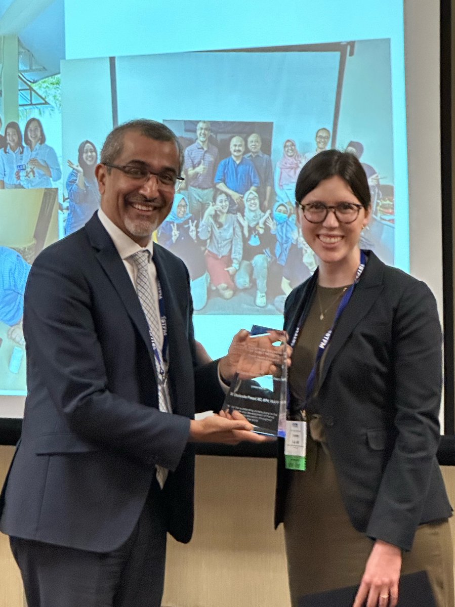 This week @STFM_FM we were thrilled to present the 2024 Gabriel Smilkstein Award to @UMNFamilyMed Professor @shaileyprasad! The award recognizes outstanding contributions to the growth and development of family medicine education throughout the world.