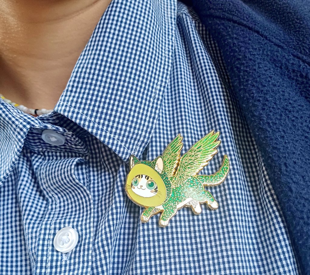 #FAC 💘 
 I want to thank you for this wonderful brooch that I won 🙈❣️It is truly a joy to receive such a beautiful gift #catloverforlife. Please know that this brooch will always be a✨️ REMINDER✨️ .
🫶😍Thakieees💯❤️
#FlyingAvocadoCat 🪽🥑🐱