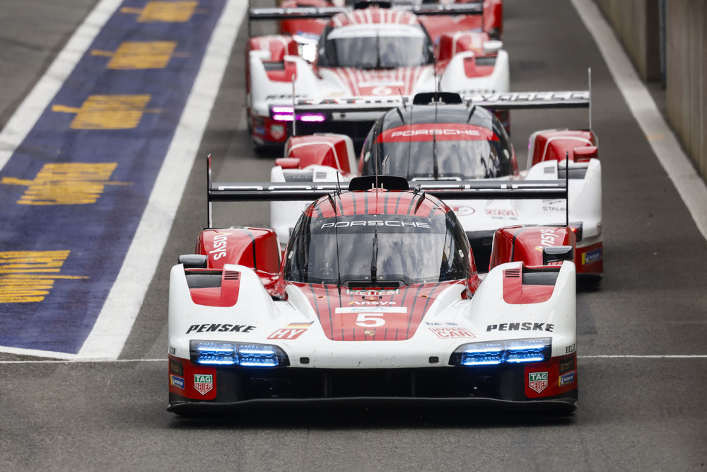 Fred Mako (@fredmako1) on Twitter photo Great quali and Hyperpole for <a href="/mattcampbell22_/">Matt Campbell</a> with P2 and 1st row for #6HSpa #WEC
Race start on Saturday 1pm
📸 Porsche Great quali and Hyperpole for <a href="/mattcampbell22_/">Matt Campbell</a> with P2 and 1st row for #6HSpa #WEC
Race start on Saturday 1pm
📸 Porsche