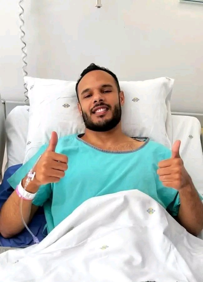 Masandawana lets not sleep without praying for Our Mamelodi Sundowns Defender Abdelmounaim Boutouil who's not feeling well!

Prayers Up for Abdelmounaim  true Mamelodi Sundowns fans don't skip this post without leave your reaction here! 🙏

#Sundowns #DStvPrem