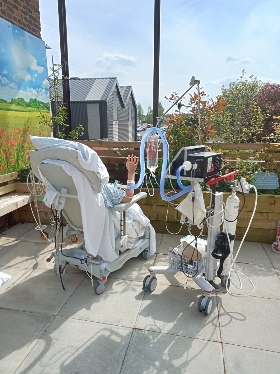 Allison Keegan (@allisonkeegan9) on Twitter photo Seeing a long term patient enjoying the sunshine with her family really made my week today !(Picture posted with consent.)
Also some of our junior Drs kindly helped me do some planting - perhaps gardening should be part of our <a href="/NorthMcrGH_NHS/">North Manchester General Hospital</a> ICU induction package?! π»βοΈ Seeing a long term patient enjoying the sunshine with her family really made my week today !(Picture posted with consent.)
Also some of our junior Drs kindly helped me do some planting - perhaps gardening should be part of our <a href="/NorthMcrGH_NHS/">North Manchester General Hospital</a> ICU induction package?! π»βοΈ