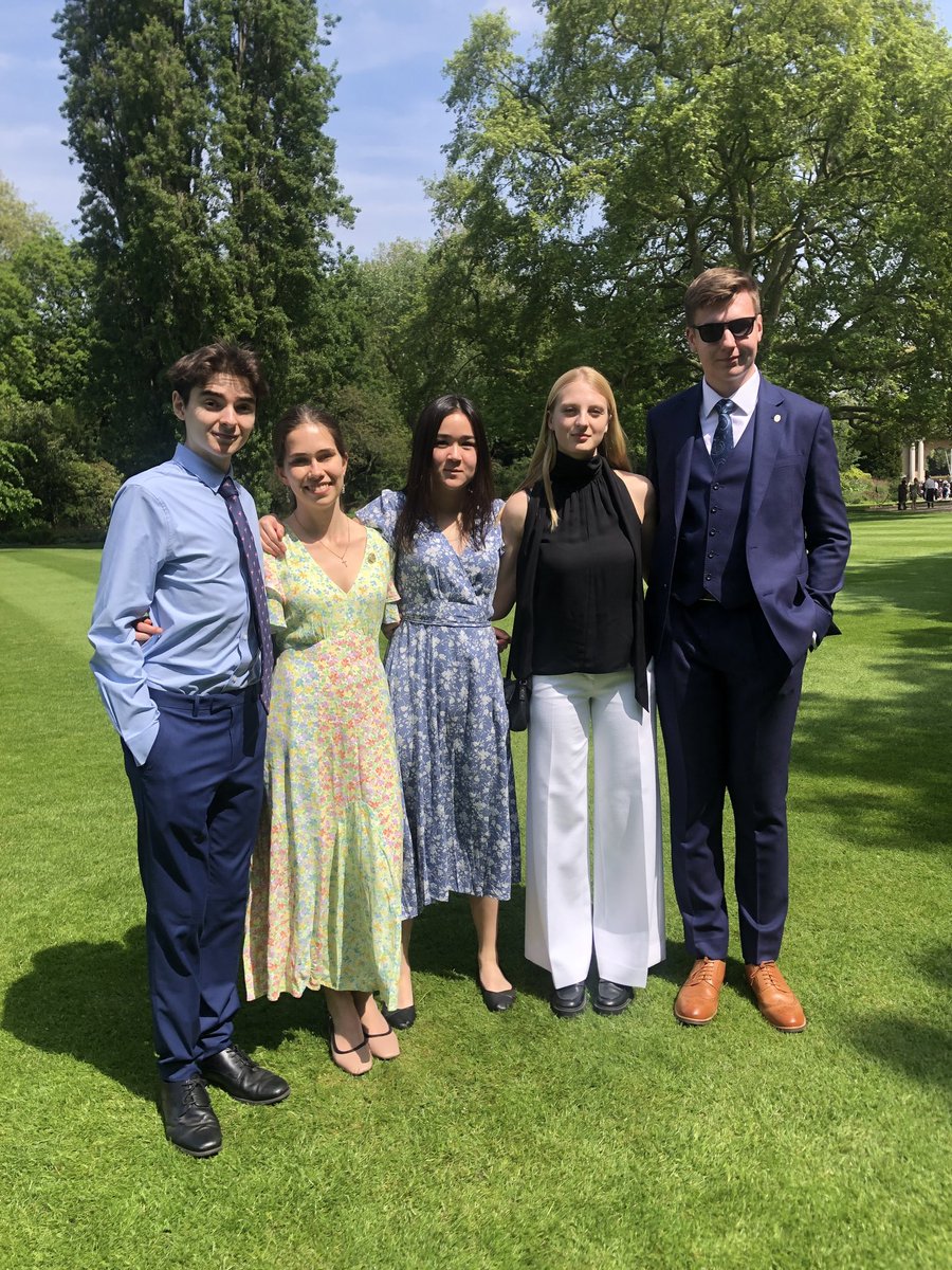 We're beaming with pride as five of our pupils attended Buckingham Palace today to collect their Gold Duke of Edinburgh Awards!   Congratulations to Lukas, Kenza, Isla, Jemimah and Nathan, on this incredible achievement! @dofeuk #DofE #GoldAward #BuckinghamPalace #ProudMoment
