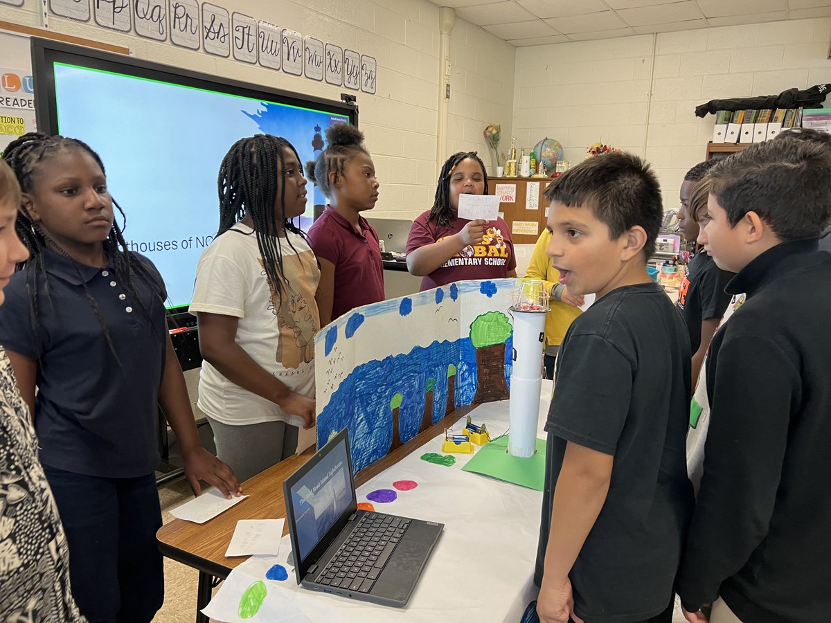 SpeasGlobal's tweet photo. #SpeasG4 is combining 2 of their #ibpyp #UOIs #HowTheWorldWorks "Energy takes various forms & affects the motion of objects." & #HowWeExpressOurselves "Understanding diff. cultures, customs, & history builds a sense of pride & acceptance of self & others." #DeeperLearning #wsfcs https://t.co/ChtHxrq92o