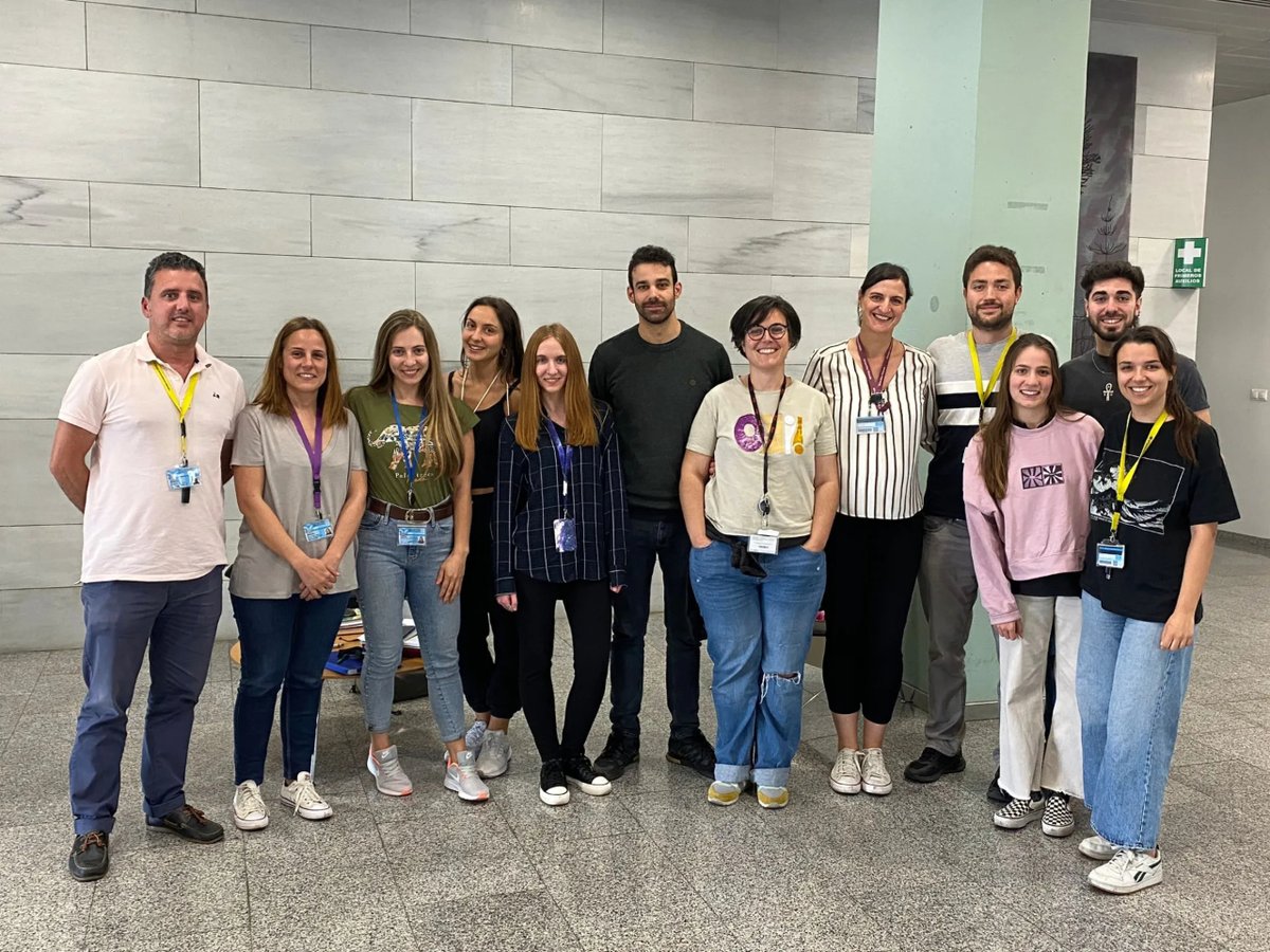 CanalUGR's tweet photo. 🔝 Investigadores #UGR desarrollan un fármaco para el tratamiento de una enfermedad metabólica rara provocada por mutaciones en el gen COQ2

🧬 Provoca fallos que causan una muerte temprana. La terapia, probada ya in vitro🧪, ha sido muy satisfactoria

ℹ️ https://t.co/pip9j15BIE https://t.co/8DbeKjfTrw