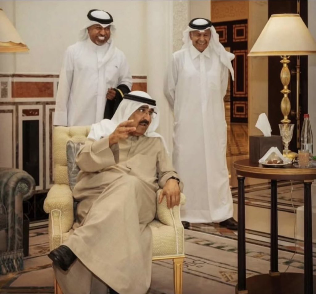 #مشعل_الاحمد

" السمع والطاعه لسمو الامير "