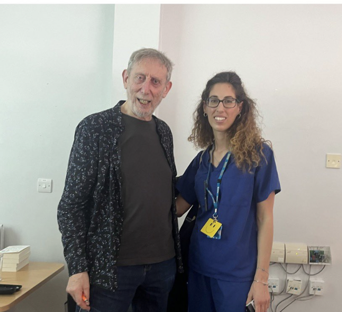 This is me meeting a nurse today who looked after me in intensive care. I am so grateful. This is Stefania from the Whittington @WhitHealth #InternationalNursesDay