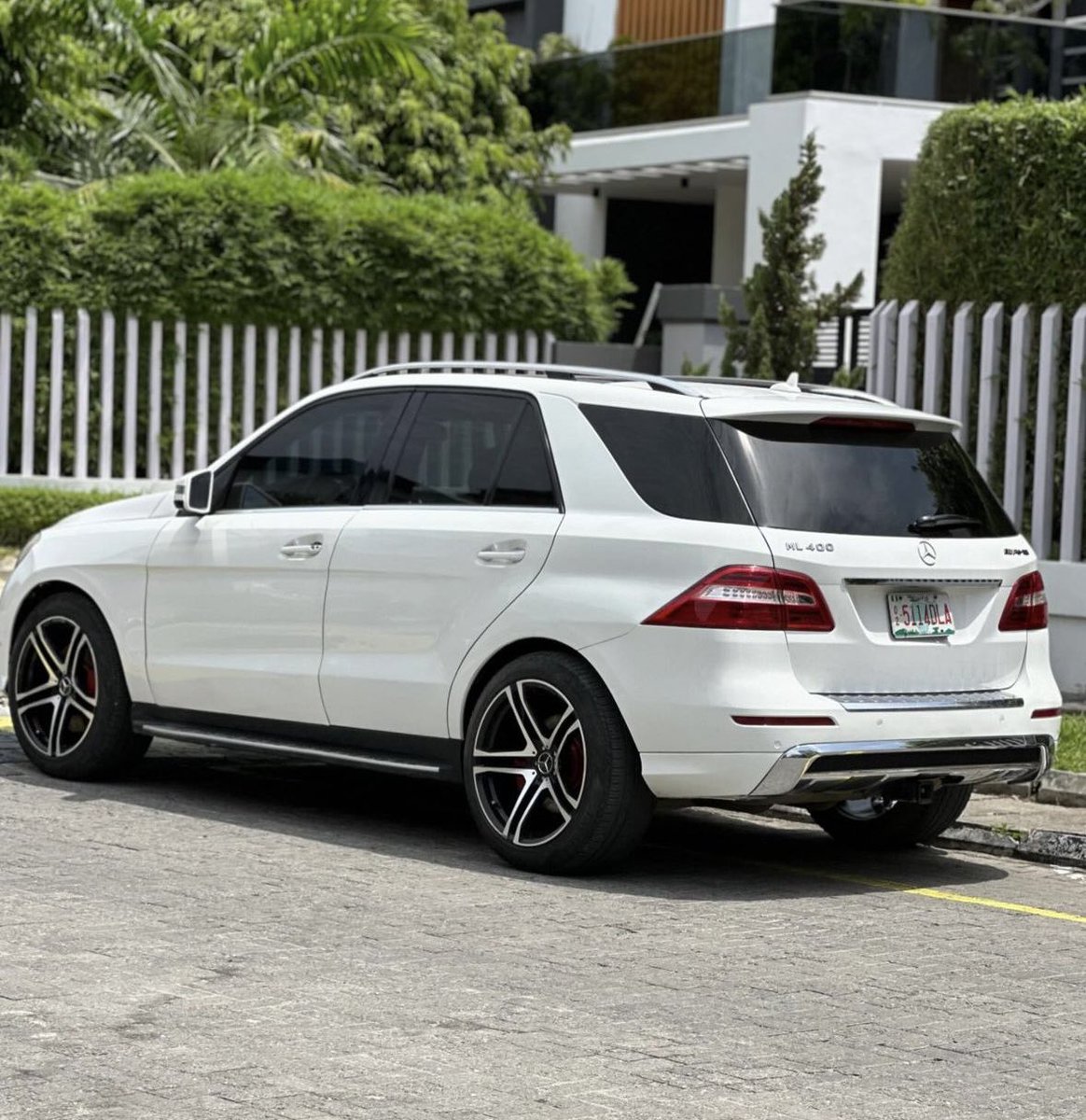 Pre-owned 2015 Mercedes Benz ML400 now available 
-White on brown Interior 
🏷️: N28.5 million ($21k)
Contact for details 📥