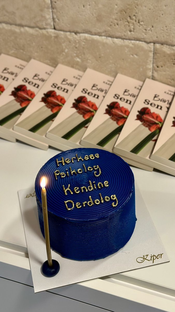 kaanucyildiz's tweet photo. Yani kısaca ben 😄
Tüm meslektaşlarımı ve geleceğin Psikologlarını kutluyorum!💐
#10Mayıs #PsikologlarGünü https://t.co/4neSRkCmXC