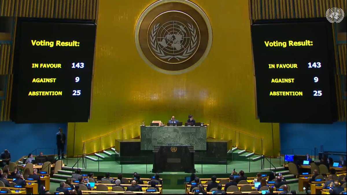 En respuesta a veto de EEUU en Consejo Seguridad, amplia mayoría de #AGNU determinó que #Palestina reúne todos los requisitos para ser miembro de @ONU_es y solicitó a Consejo Seguridad reconsiderar admisión de ese país.